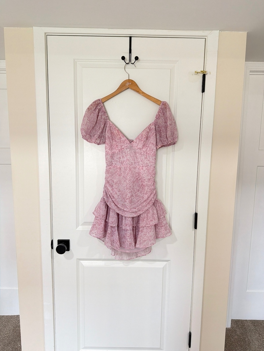 Selfie Leslie Annabella Blush Pink Floral Puff Sleeve Ruched Mini Dress Size S